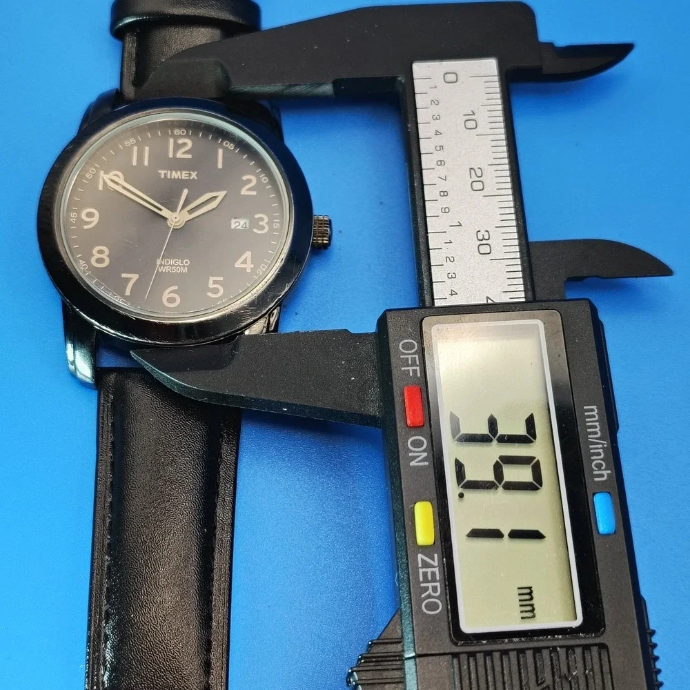 Vintage‎ 2001 Timex Indiglo Date 39mm Mens Quartz Watch Black New Leather Strap